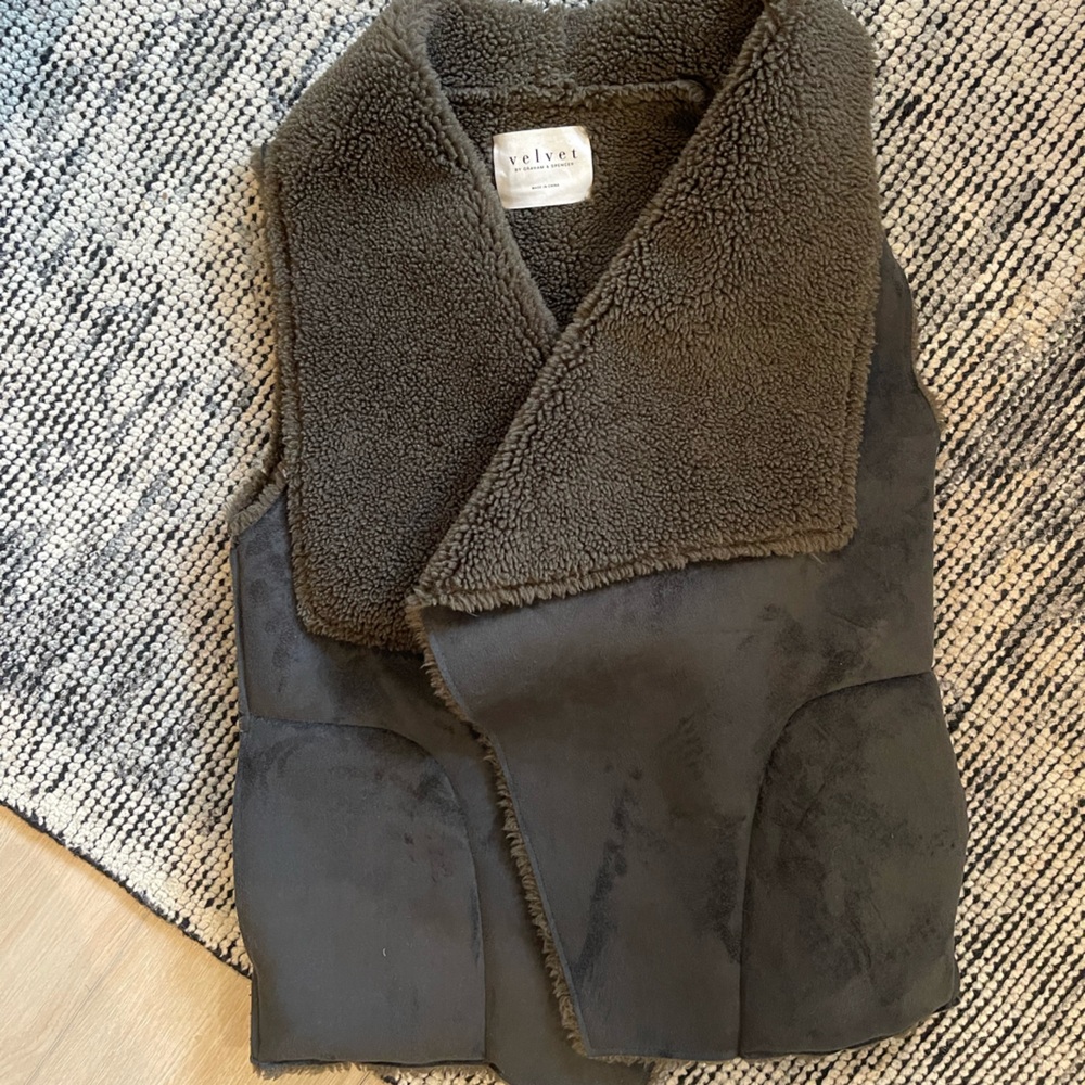 Velvet by Graham and Spencer Sherling Vest - Picture 3 of 7